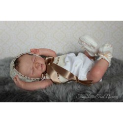 Corpo de menina Benji de Sandy Faber com conectores